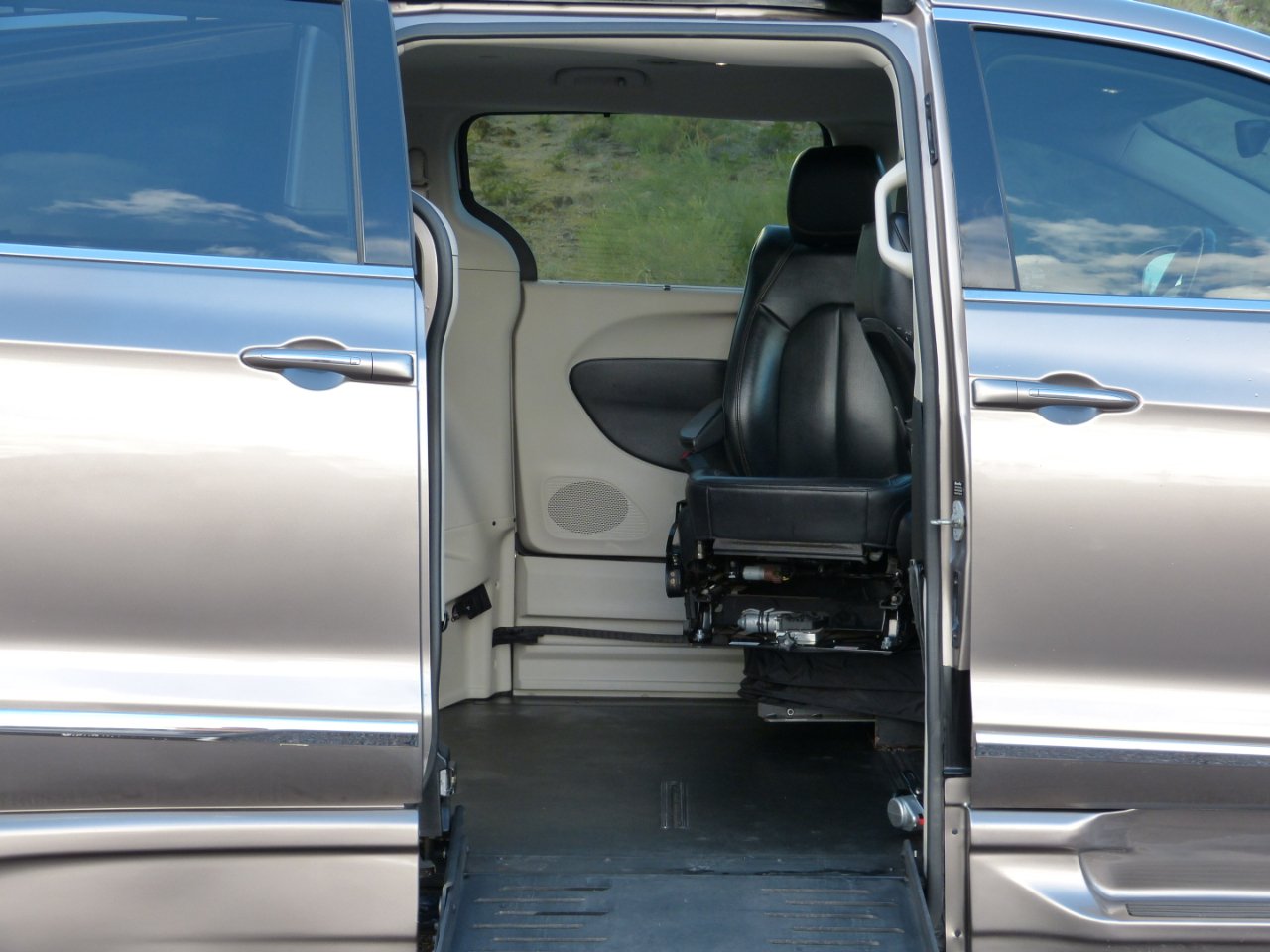Chrysler Pacifica 2018 Wheelchair Accessible