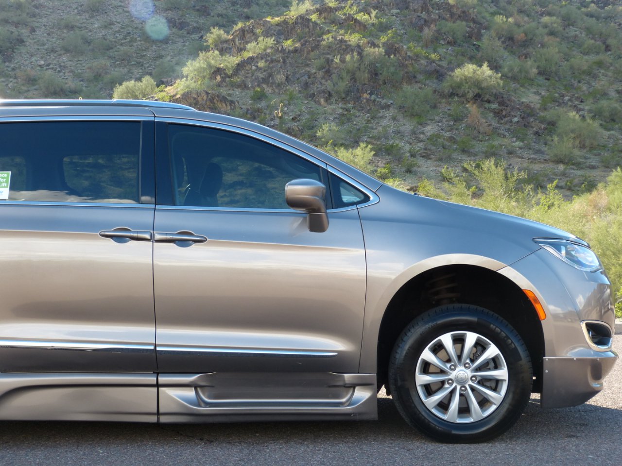 Chrysler Pacifica 2018 Wheelchair Accessible