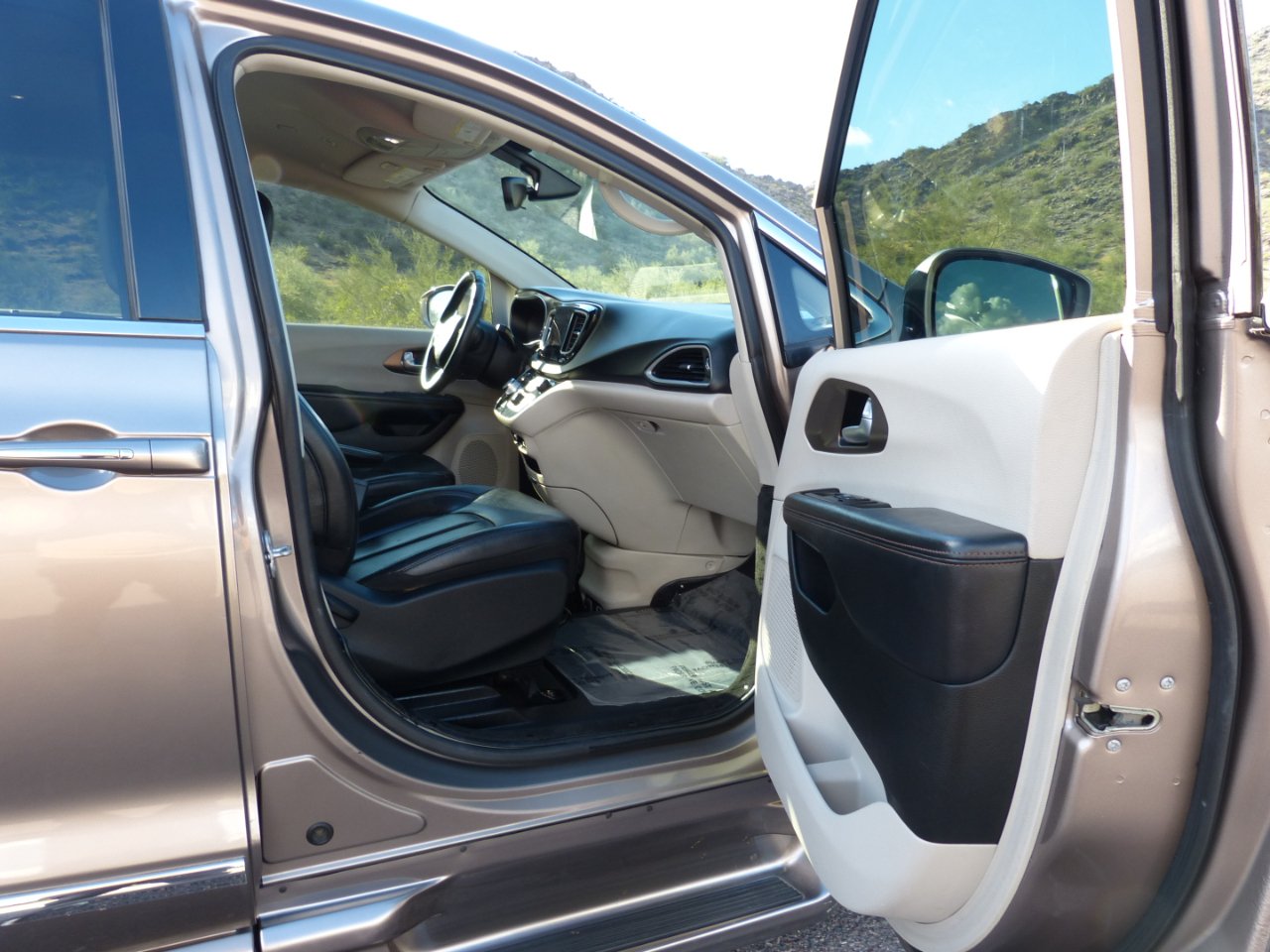 Chrysler Pacifica 2018 Wheelchair Accessible