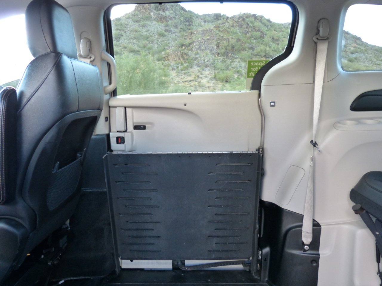 Chrysler Pacifica 2018 Wheelchair Accessible