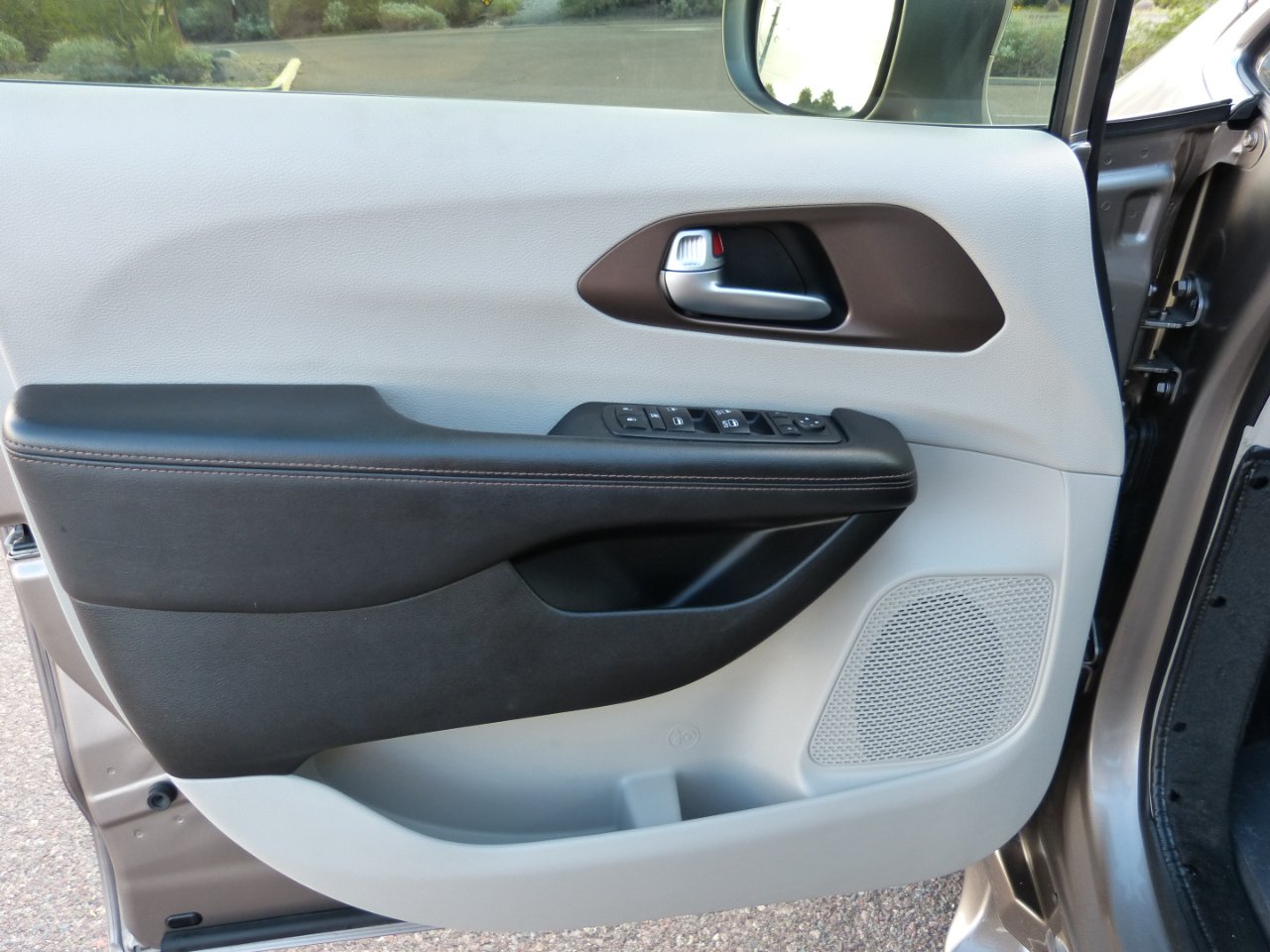 Chrysler Pacifica 2018 Wheelchair Accessible