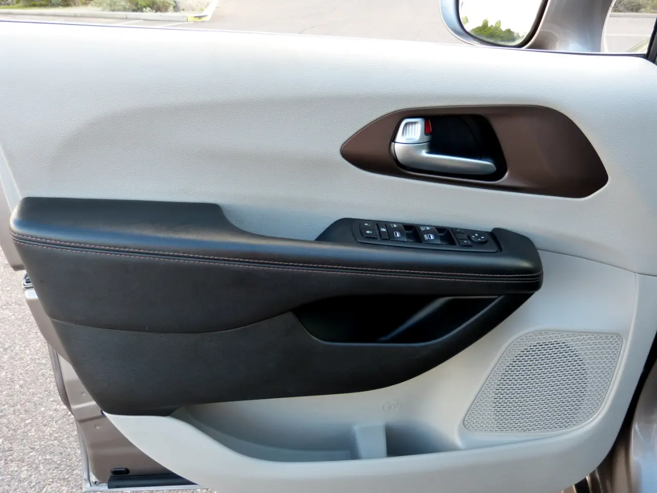 Chrysler Pacifica 2018 Wheelchair Accessible